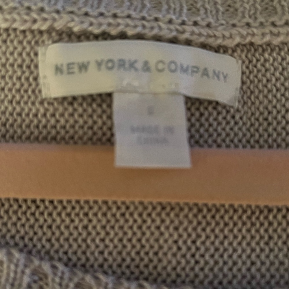 NY&CO Gray 3/4 Sleeve Sweater NWOT - Picture 4 of 4